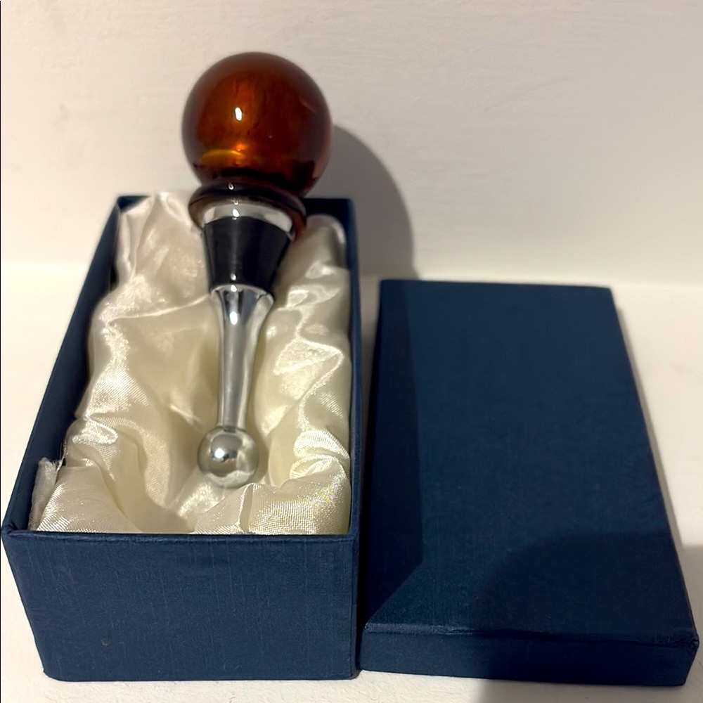Silver and Amber Wine Stopper
